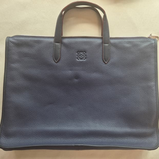 (새상품)Loewe 네이비 가죽 브리프케이스