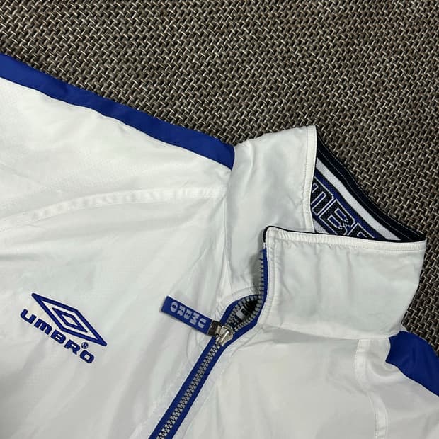 엄브로 00s 올드스쿨 잉글랜드 바람막이