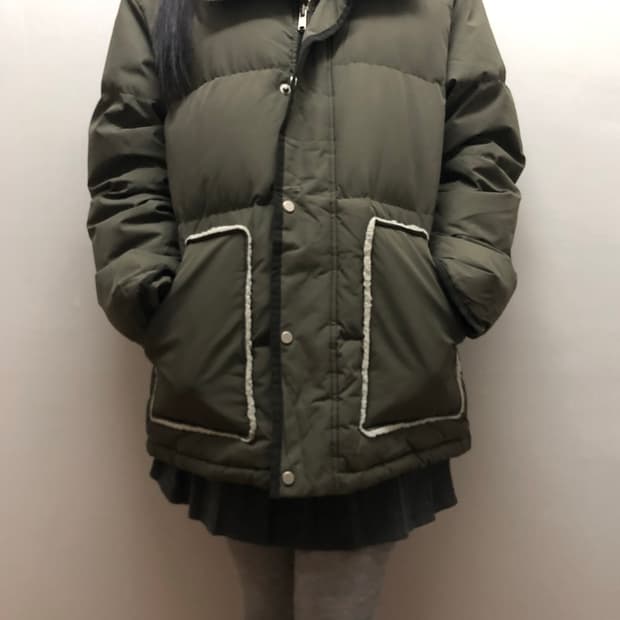 빈티지 카키 퍼 디테일 점퍼