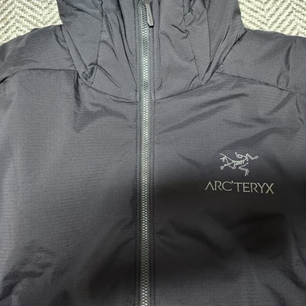 아크테릭스 아톰ar 후디 M 새상품