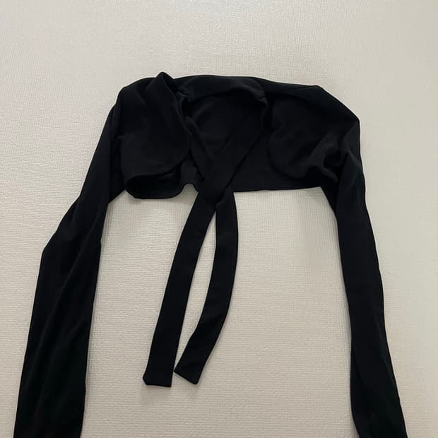 유즈 YUSE 탑+볼레로 세트 