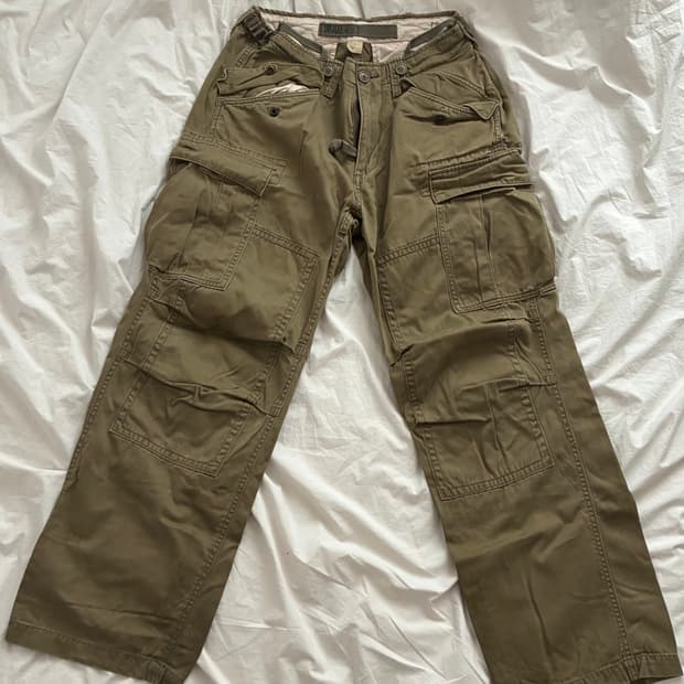 카키 카고 팬츠