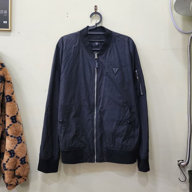 [XL] GUESS 블랙 MA-1 항공점퍼