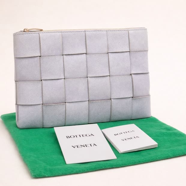 [S급] 보테가베네타 인트레치아토 클러치 판매합니다!!!