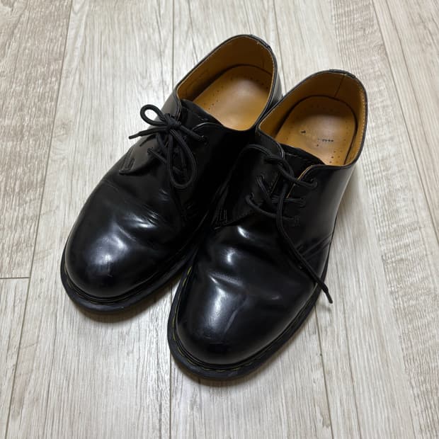 닥터마틴 1461 3홀 스무스 260