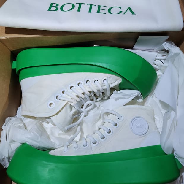 보테가베네타 점보 투톤 스니커즈(42) 정품