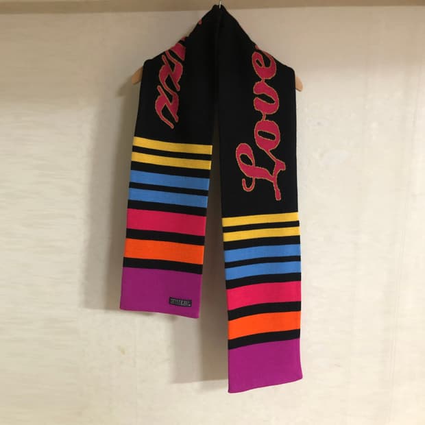 히스테릭 글래머 LOVE BUZZ 머플러