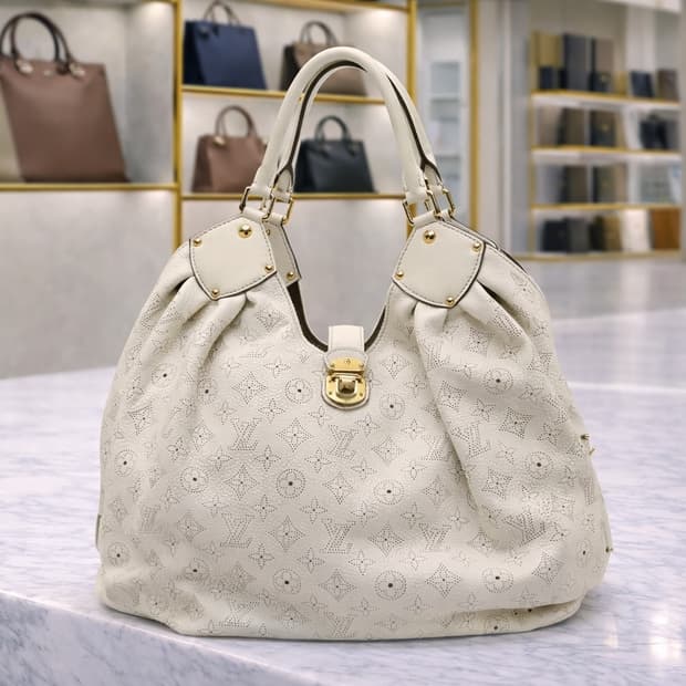 [A급] 루이비통 마히나 토트백 화이트 판매합니다!!!