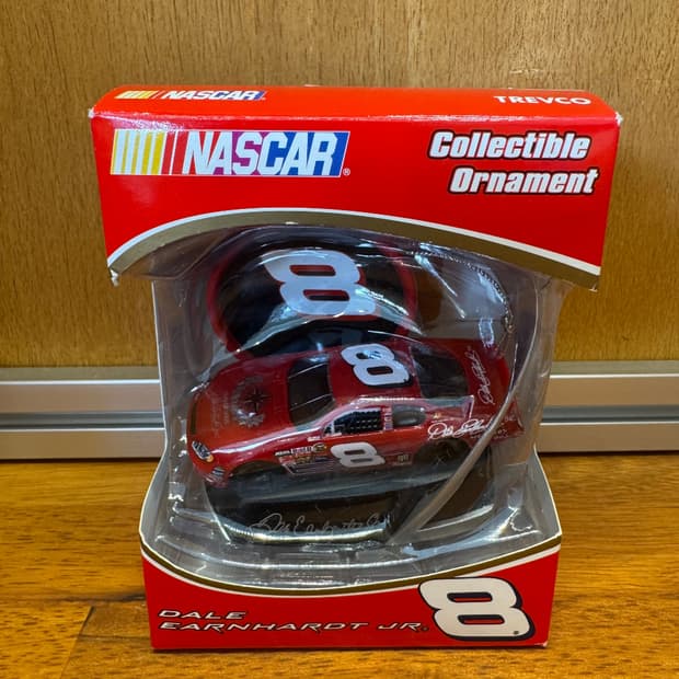 NASCAR 8 Dale Earnhardt JR 2005