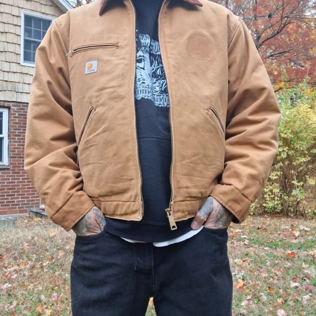 칼하트 디트로이트 USA 플래그 커스텀 자켓 브라운 