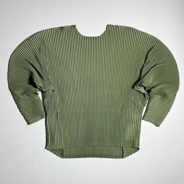 이세이미야케 옴므 플리세 24SS 플리츠 텍스처 롱슬리브 R2207