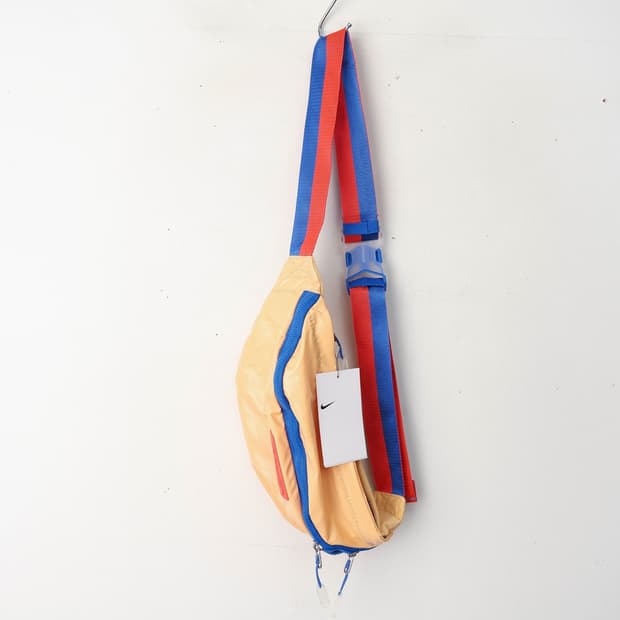새상품 나이키 힙색 헤리티지 3L