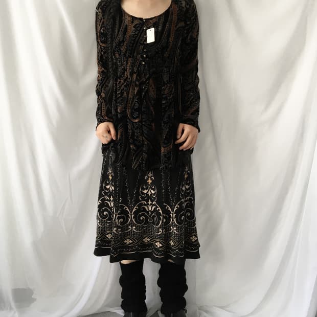 Pattern velvet blouse