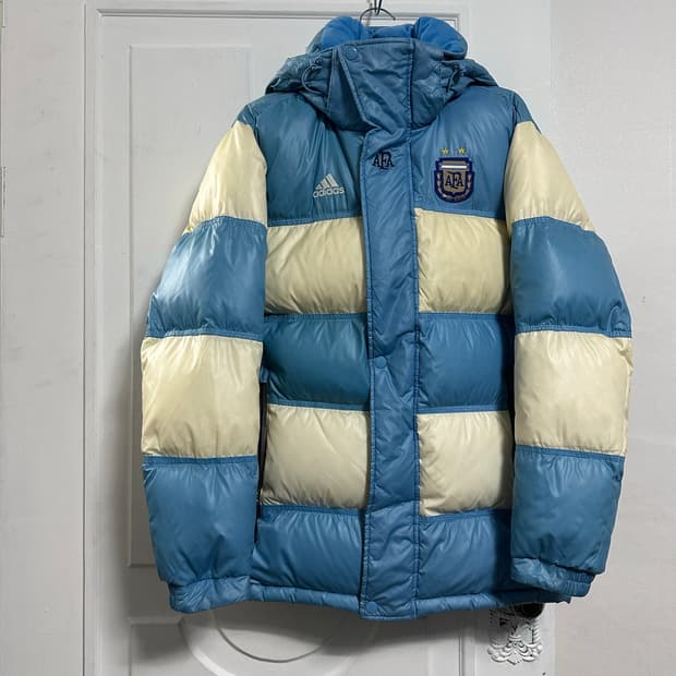 아디다스 아르헨티나 올드스쿨 패딩