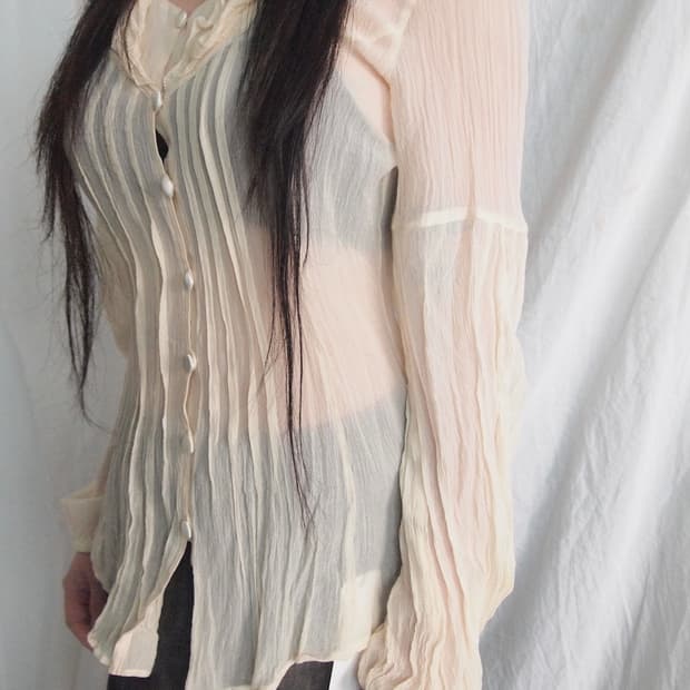 히로코 코시노 실크 플리츠 블라우스