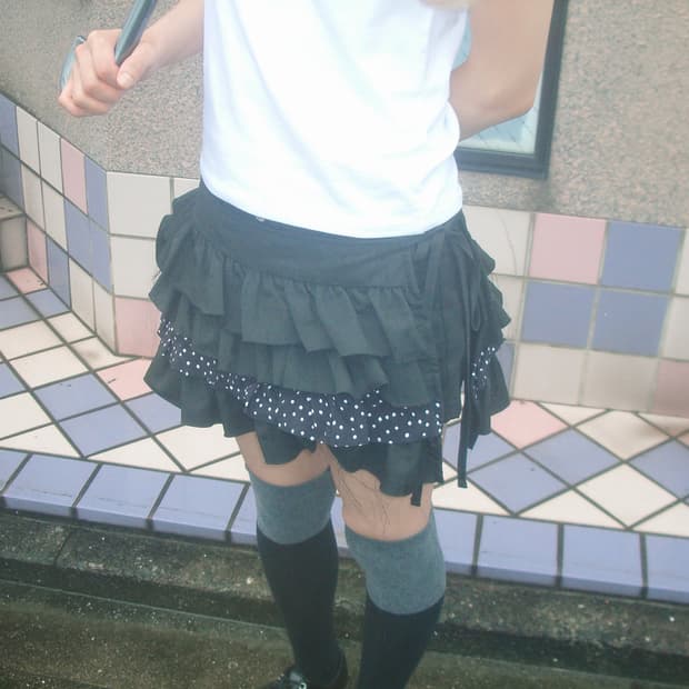 다인리 도트 랩스커트