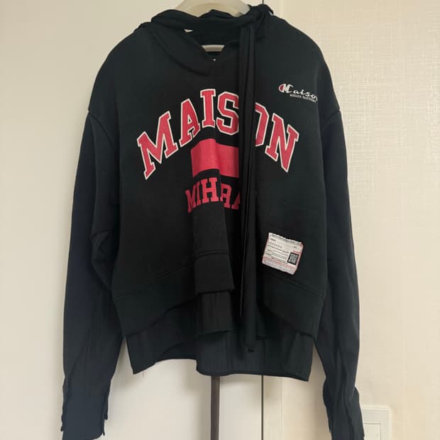 미하라 야스히로 우먼즈 맨투맨 + 스카프 세트