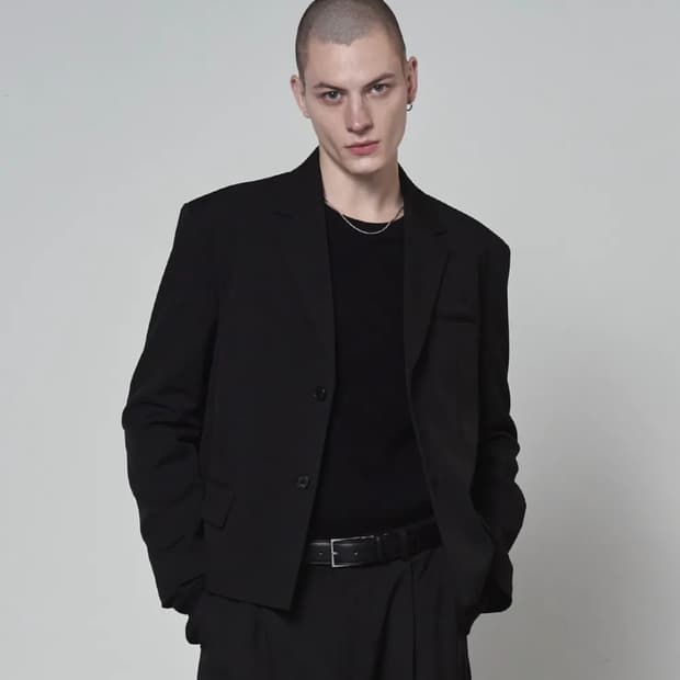 효지  크롭 블레이져