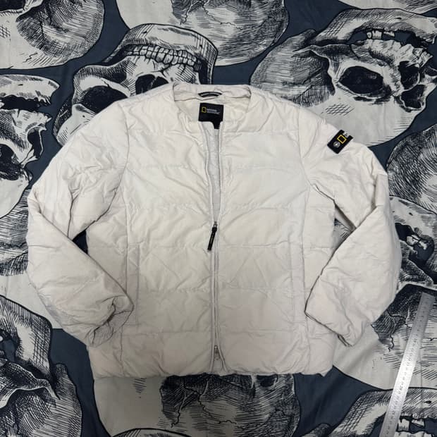 내셔널지오그래픽 노카라 경량 패딩 95 M사이즈