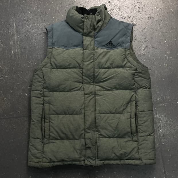 105 아디다스 패딩조끼