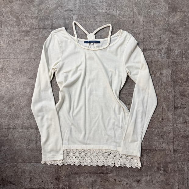 로프 디테일 레이스 밑단 롱 슬리브 티