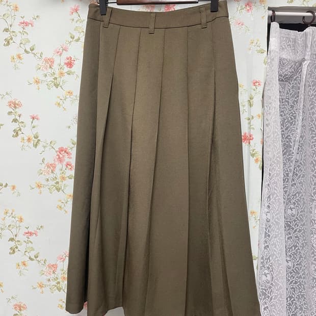 브라운 와이드 주름 스커트