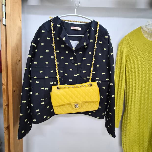 질스튜어트. 자수엣지 워크자켓