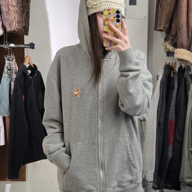메종키츠네 그레이 폭스 후드집업