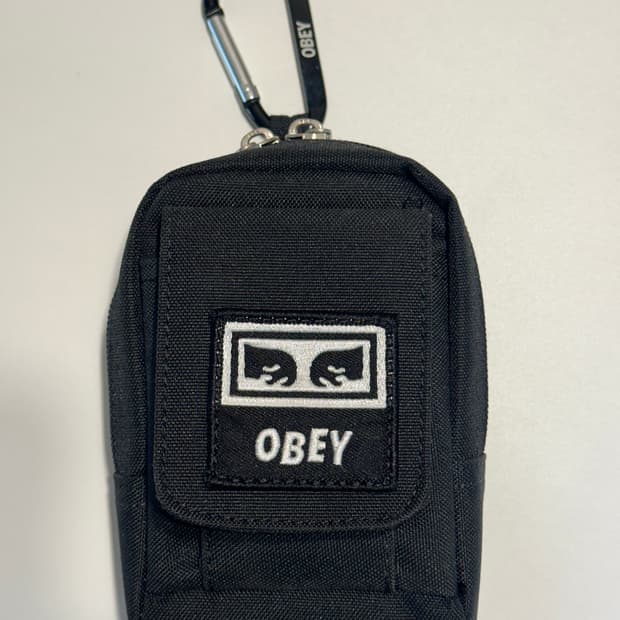 OBEY 오베이 파우치
