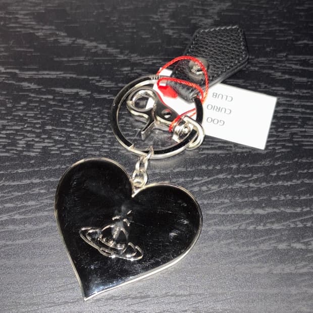 비비안웨스트우드 하트 키링