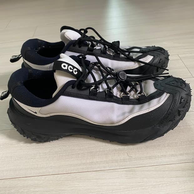 나이키 x 꼼데가르송 옴므 플러스 ACG 마운틴 플라이 2 로우 블랙 화