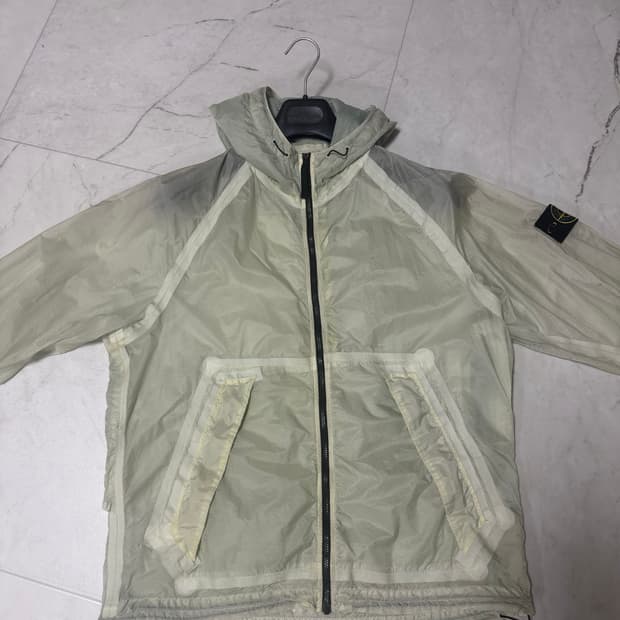 스톤아일랜드 멤브라나 바람막이 L