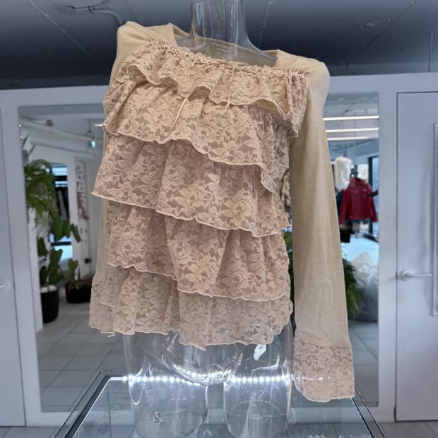 lace frill knit