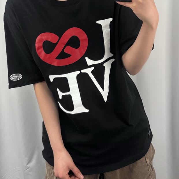 후부 블랙 프린팅 반팔