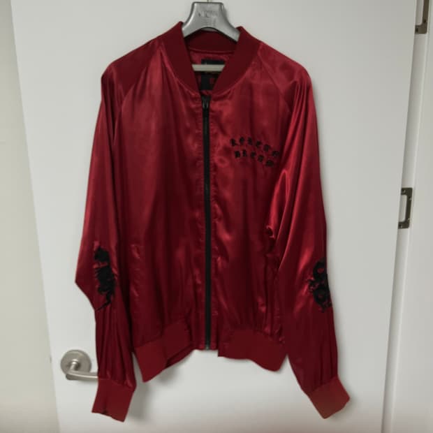 XL 에잇세컨즈XGD 레드 스카쟌