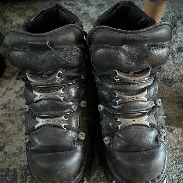 뉴락 아이코닉 플랫폼