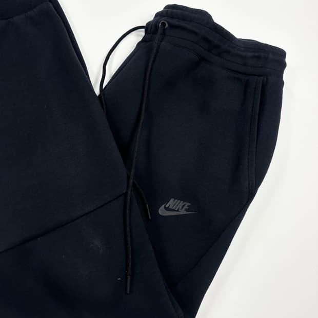 나이키 퓨추라 테크팩 블랙 조거팬츠 (L)