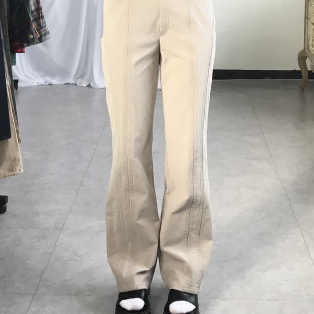 Line detail cotton pants