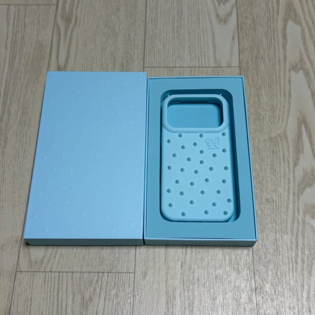 어반소피스티케이션 아이폰 17프로 Fidget Case