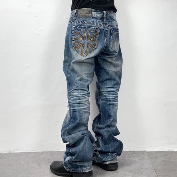 Union Jack Back Pocket Distressed Denim 