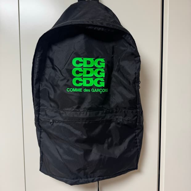 꼼데가르송 CDG백팩 그린레터링