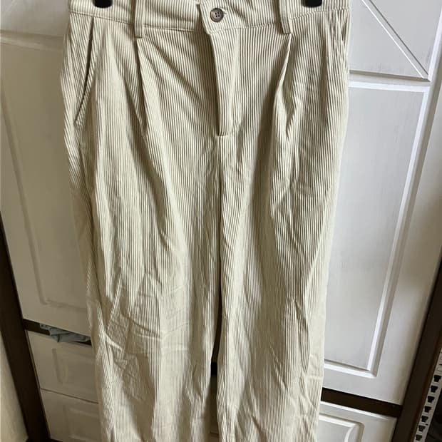 아이보리 코듀로이 바지