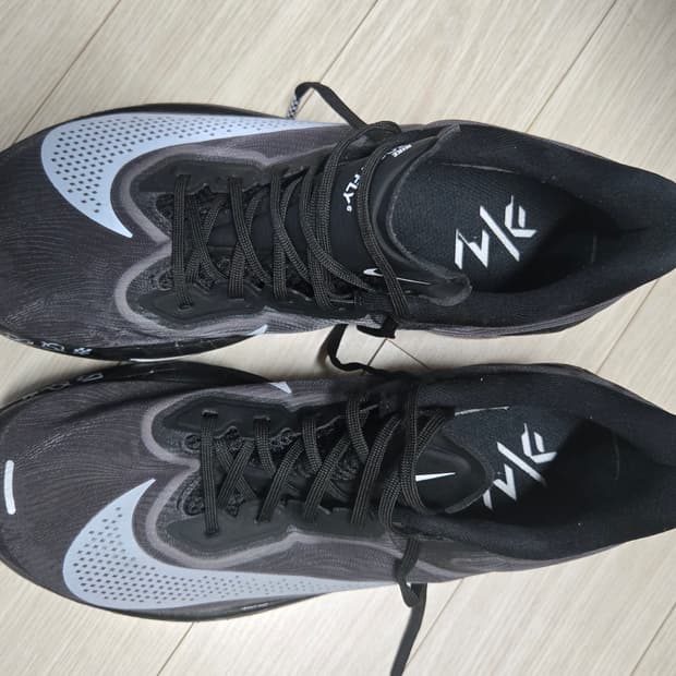 나이키 줌플라이6 260 그레이 팝니다.