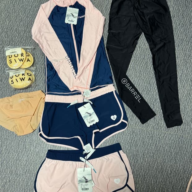 새상품 전부 다 8.5 배럴 래쉬가드 집업 반바지2개 레깅스 이너팬티