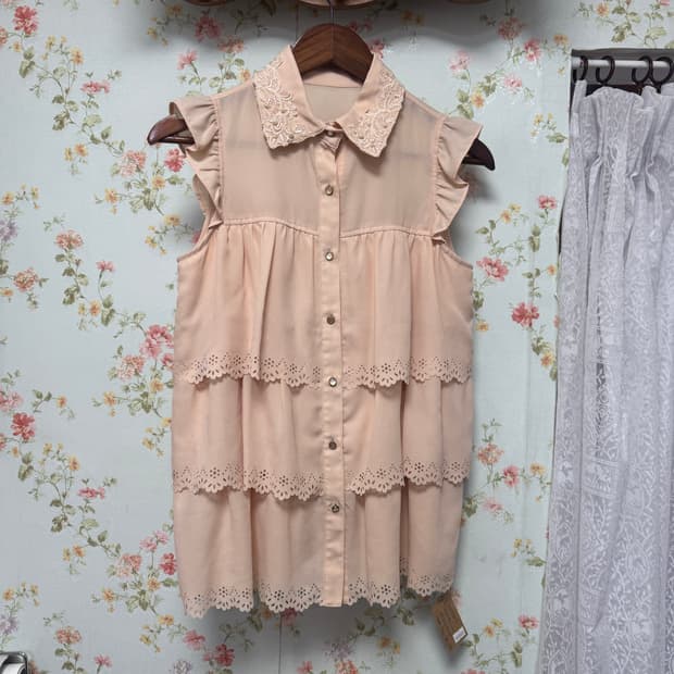 카라 슬리브리스 블라우스