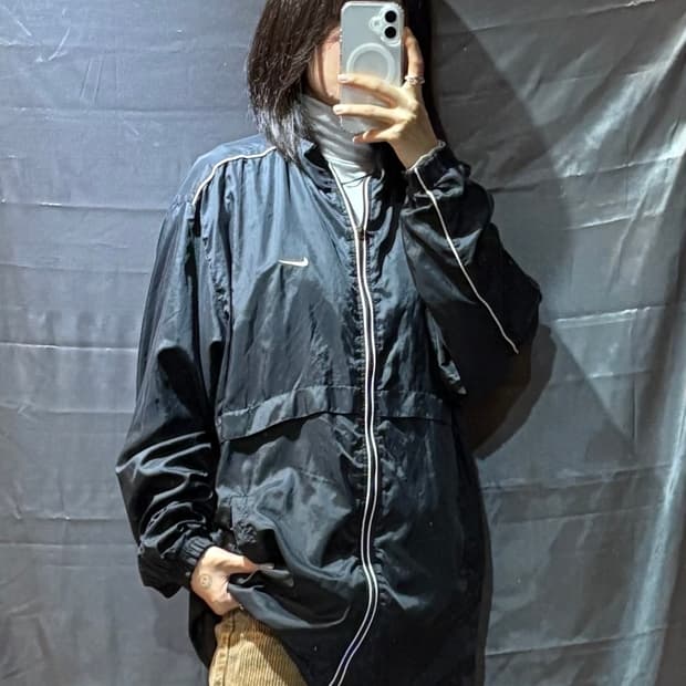 L 나이키 미니스우시 파이핑 블랙 바람막이