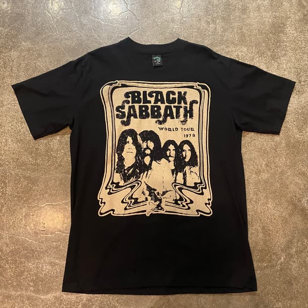 빈티지 블랙사바스 반팔티