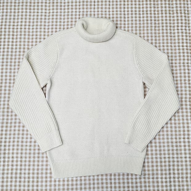 유니클로 터틀넥 니트 남자100