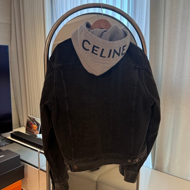 셀린느 백로고 후드 데님 자켓 (흑청) 