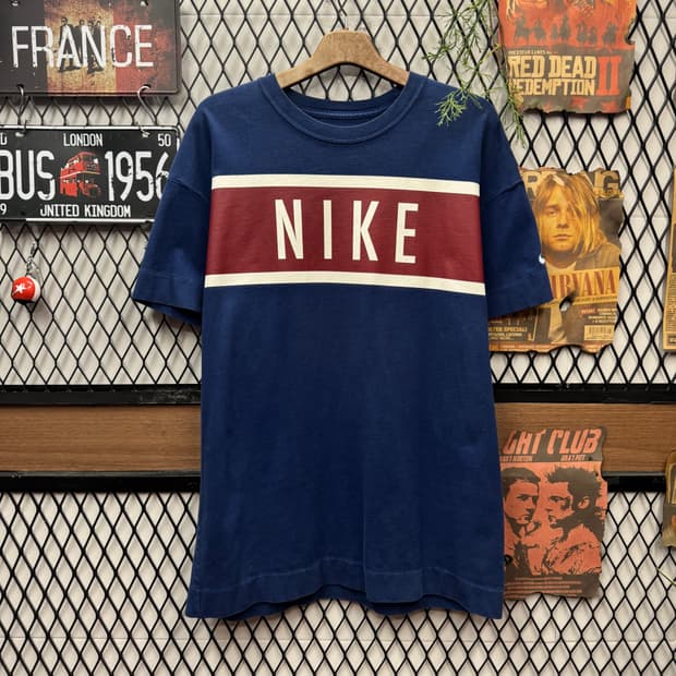 나이키 스웻 반팔티 전면 레터링 빅로고 포인트 네이비